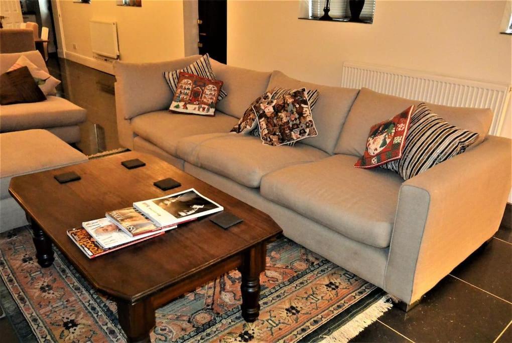 Appartement Hillfields Farm Barn - A Rural Equestrian Escape à Coventry Extérieur photo